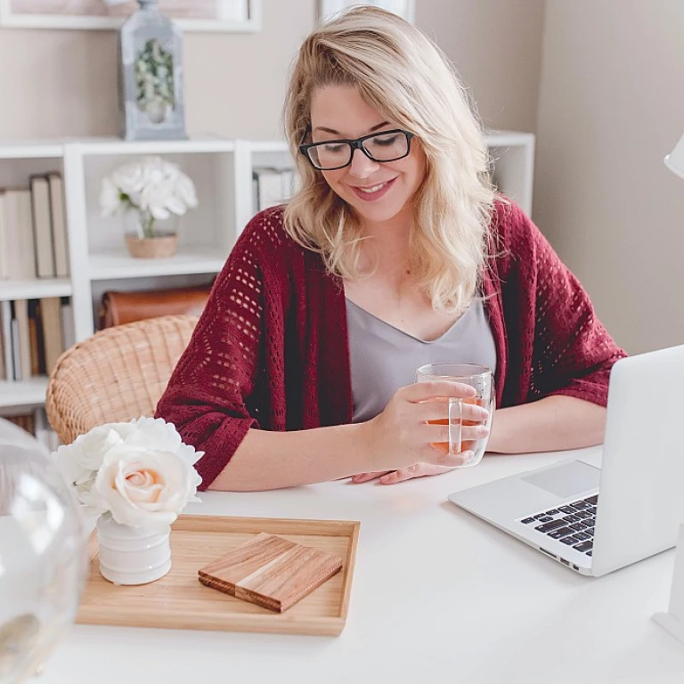 Harnessing AI for Effective Employee Monitoring